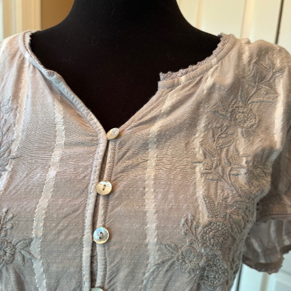 April Cornell Tops - April Cornell embroidered puff sleeve tunic medium